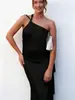 Vestido Europeo y Americano Trendy Hottie sin Mangas con Cuello Inclinado para Mujer 2024 Verano y Otoño Nuevo Color Puro Espalda Descubierta Corte en la Cintura Falda Larga