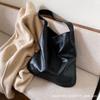 Bolso de moda de gran capacidad para mujer otoño e invierno Nuevo estilo coreano estilo occidental casual estilo perezoso que combina con todo bolso de hombro retro ins