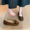 Zapatos de suela blanda zapatos de ballet zapatos elegantes para abuela estilo coreano nuevo boca poco profunda con diseño de suela plana 2026 falda con lazo