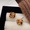 Serie de Colores Maillard Pendientes de Gota de Aceite Retorcidos en Espiral Esmalte Rojo de Año Nuevo Pendientes Bicolor Rojo Café para Mujer