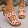 Comercio Exterior Europeo y Americano Tallas Grandes Color Sólido Mujer 2026 Nuevo Estilo Sandalias de Moda con Remaches de Una Correa y Punta Abierta Suela Gruesa para Mujer