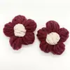Flor pequeña tejida a mano 4CM pompón de lana flor para accesorios de ropa bolsa pinza para el pelo accesorios broche flor de ganchillo diy