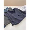 Camiseta de manga larga a rayas y bloques de color estilo americano, tiro real, para mujer, otoño, corte holgado, estilo coreano, top de base bordado