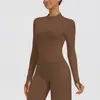 Jaqueta casual de zíper para atividades ao ar livre, corrida e yoga, estilo europeu e americano, corte que afina a silhueta, jaqueta de fitness de manga comprida para mulheres, roupas de yoga para mulheres
