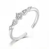 Anillo Delgado Minimalista Estilo Ciervo Blanco con Circonita para Mujer, Diseño Único, Elegante y Delicado, Anillo Brillante