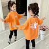 Camiseta de manga larga para niña 2026 nueva colección de otoño, top de algodón puro para bebés, camiseta básica para niños, ropa interior de otoño con cuello redondo