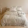 Conjunto de 4 peças INS estilo francês Classe A 100% algodão cetim algodão de fibra longa saia de cama com fronhas 100% algodão e design de renda romântica
