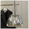 Versión coreana de bolso de mano plisado de gran capacidad para mujer, bolso de hombro con cordón, bolso tipo cubo con cordón, primavera 2025