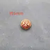 O Bem e o Mal Coexistem em Um Pensamento, e o Acessório de uma Noz com Cabeça de Macaco com Incrustação de Prata Simboliza Prosperidade e Riqueza