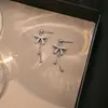 Pendientes de Plata con Lazo y Borla de Perlas, Pendientes Geométricos Redondos de Nicho con Diamantes Completos, Pendientes de Lujo Ligero Redondos con Perlas y Tachuelas de Diamantes
