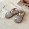Sandálias Infantis com Design de Biqueira Vazada, Novo Estilo Verão 2026 Sapatos Infantis, Sapatos de Princesa para Meninas, Sapatos de Praia Estilosos com Solado Macio