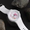 Reloj de color té con leche de aspecto de alta gama para mujer estudiante de secundaria estudiante de primaria coreano simple nicho de silicona de gelatina reloj para mujer