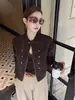 Chaqueta corta de cuero para mujer, con cuello alto retro, abotonada, con cremallera, colección otoño 2026, diseño de nicho, efecto adelgazante