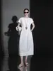 Elegante Vestido de Moda con Capullo Floral y Mangas Cortas Volantes, Lujo Ligero, Sensación de Alta Gama, Color Sólido Versátil, Adelgazante, Elegante Vestido Largo para Mujer, Verano