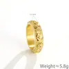 Anillo de pulsera de acero de titanio con personalidad de moda con diseño europeo y americano en relieve de sol y luna, anillo de temperamento para mujer en stock, no se decolora