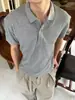 Camisa Polo Estilo Old Money Cuello Henley Manga Corta Unisex Retro Corte Limpio Solapa Top de Punto Verano Versátil