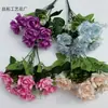 Buquê Pequeno de Rosas com 7 Flores para Decoração de Sala de Estar, Mesa de Jantar, Decoração de Cerca, Flor de Seda, Arranjo de Flores Plásticas, Arranjo de Paisagismo