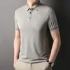 Camiseta Casual Respirável de Manga Curta Verão 2025 Camisa Polo Simples Confortável Fina com Gola Lapela Verão 2025 para Homens