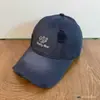 Boné de Baseball Riscado Estilo Japonês Gatinho Fofo Novo Primavera/Verão Versátil para Casal Vintage Riscado Bico de Pato Moda de Rua Marca
