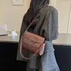 2026 Principios de Otoño Nuevo Estilo Sensación Cotidiana Bolso de Axila Moda Femenina Atmosférico Bolso Cuadrado Pequeño Versátil Retro Bolso de Hombro Cruzado