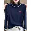 Camiseta de algodón puro de alta gama con diseño de dos piezas falsas de manga larga para mujer, nueva moda versátil 2026 en color azul marino, estilo otoñal moderno