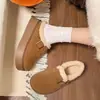 Pantuflas Esponjosas para Mujer Ropa de Exterior 2026 Nuevas de Invierno con Felpa Adentro Puntera Cerrada de Algodón Suela Gruesa Medias Pantuflas Birkenstock Botas de Nieve para Mujer