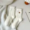 Nuevos Calcetines de Terciopelo de Visón Forrados de Polar Espesos de Media Pantorrilla Otoño e Invierno Calientes Estilo Simple Color Puro Calcetines Peludos Calcetines de Felpa para Estudiantes