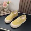 Zapatos de lona sin cordones de suela gruesa para mujer, estilo delgado, nuevo lanzamiento otoño 2026, zapatos casuales de suela gruesa para personas perezosas, zapatillas de skate casuales versátiles para estudiantes