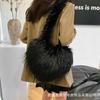 Bolsa Peluda con Borlas en Forma de Corazón, Estilo Nuevo Otoño e Invierno 2026, Peluche Estilo Chica Millennial Caliente, Punk, Gran Capacidad, Bolso de Hombro