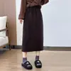 Saia de Veludo Grosso Plus Size Feminina de Veludo Cotelê Outono e Inverno 2024 A-Line Slim Estilo Coreano Comprimento Médio Saia Feminina Cintura Alta