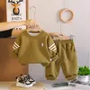 Roupa Infantil Conjunto de Menino para Primavera e Outono 2026 Novo Estiloso Moletom Conjunto de Duas Peças para Bebês Meninos Tendência