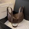 Bolsa Vintage Feminina Grande Capacidade 2024 Nova Moda Nicho Outono e Inverno Bolsa de Ombro Bolsa Transversal Senso High-end Bolsa Dumpling