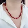 Collar Transfronterizo de Perlas Rojas para Mujer, Cadena Clavicular Retro de Alta Gama, Joyería de Vidrio Perlado de Lujo Ligero de Nicho al por Mayor