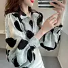 Camisa de Abrigo Versátil para Primavera Diseño con Sentido de la Moda Nicho Holgada Manga de Linterna Top de Moda Holgado con Estampado para Mujer