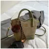 Bolsa de Mão Retro de Luxo para Mulheres 2026 Nova Primavera Versátil para o Dia a Dia Bolsa Transversal Exquisita Super Popular Bolsa de Ombro