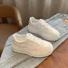 Tênis Branco Feminino com Plataforma Grossa de 7cm para Mulheres Baixas, Bestseller Outono 2026, Sapatos Esportivos Casuais Versáteis e Duráveis