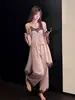 Conjunto de pijama camisola com retalhos de renda francesa para mulheres, novo estilo outono, peça externa de caimento solto, calça comprida, roupa de ficar em casa confortável, conjunto de três peças