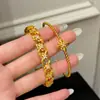 Nuevo Exquisito Brazalete de Flor de Lirio Dorado para Mujer, Gama Alta, Lujo Ligero, Nicho, Versátil y Elegante Joyería de Brazalete Incrustada con Diamantes