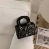 Bolsa Pequeña de Bordado de Diamantes para Mujer 2026 Verano Nueva Versátil Bolso de Hombro Cruzado Bolso de Mano Exquisito Super Popular Bolsa Cuadrada Pequeña