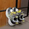Otoño 2026 Nuevo Estilo Niños Versión Coreana Cómodos Versátiles Zapatos de Papá Ligeros Modernos Suela Suave Zapatos Casuales Zapatillas para Correr