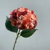 Hortênsia vintage de alta qualidade, tátil e hidratante. Hortênsia de folha grande em cores de outono. Flores artificiais para decoração de casa e casas modelo
