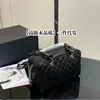 Bolso pequeño nuevo estilo vintage, bolso tipo almohada de boliche de cuero genuino blanco y negro, bolso de hombro para debajo del brazo color panda, moderno y versátil