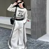 Conjunto Esportivo Casual para Meninas de Duas Peças Outono Estampa de Letras no Top Conjunto de Calças Wide Leg para Crianças de Tamanho Médio e Grande Primavera e Outono