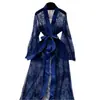 Ropa interior de encaje transparente sexy europea y americana transfronteriza, bata larga con cinturón, conjunto de dos piezas, bata de baño al por mayor