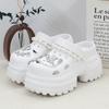 Novo Estilo Aumenta Altura 10cm Moderno Versátil Corrente Urso Diamante Prata Tamancos para Mulheres, Sandálias Antiderrapantes de Solado Grosso para Exterior