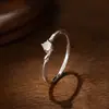 Sob a Figueira Banyan Anel de Lua de Jade Delicado de Prata Esterlina S925 Nicho para Mulheres, Estilo Simples e Cool, Anel Ajustável em Forma de Ovo para Dedo Indicador