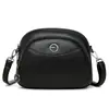 Bolsa Feminina de Moda Transfronteiriça 2025 Nova Inverno Versátil Pequena Redonda Grande Capacidade Couro Macio Bolsa de Ombro Transversal Retrô