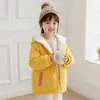 Casacos de Outono e Inverno para Meninas, Roupas Casuais Espessas de Pele de Coelho para Meninas, Corta-ventos Curtos de Veludo de Inverno para Crianças, Modernos