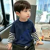 Camiseta infantil de manga longa com efeito de duas peças, nova coleção de outono 2026, camiseta básica de algodão puro para crianças pequenas, médias e grandes