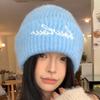 Chapéu de Lã Bordado com Letra Coreana Feminino Outono e Inverno Prova de Frio Quente Proteção de Orelha Chapéu de Tricô para Rosto Pequeno Versátil Chapéu Frio Tendência